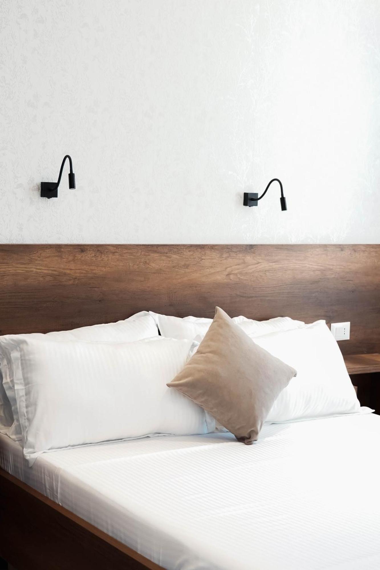 Marina Rooms Durrës 외부 사진