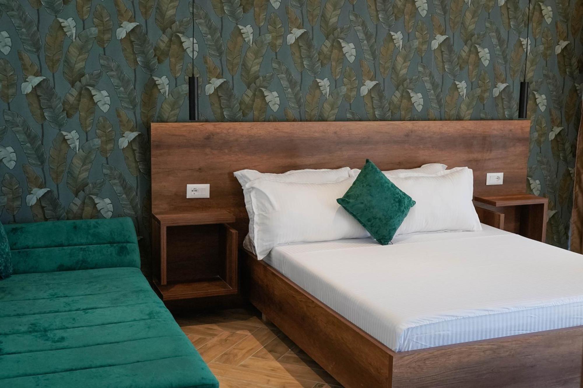 Marina Rooms Durrës 외부 사진